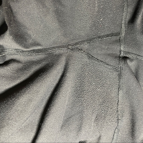 Lululemon 28” size 4 Wunder Unders - Picture 8 of 8